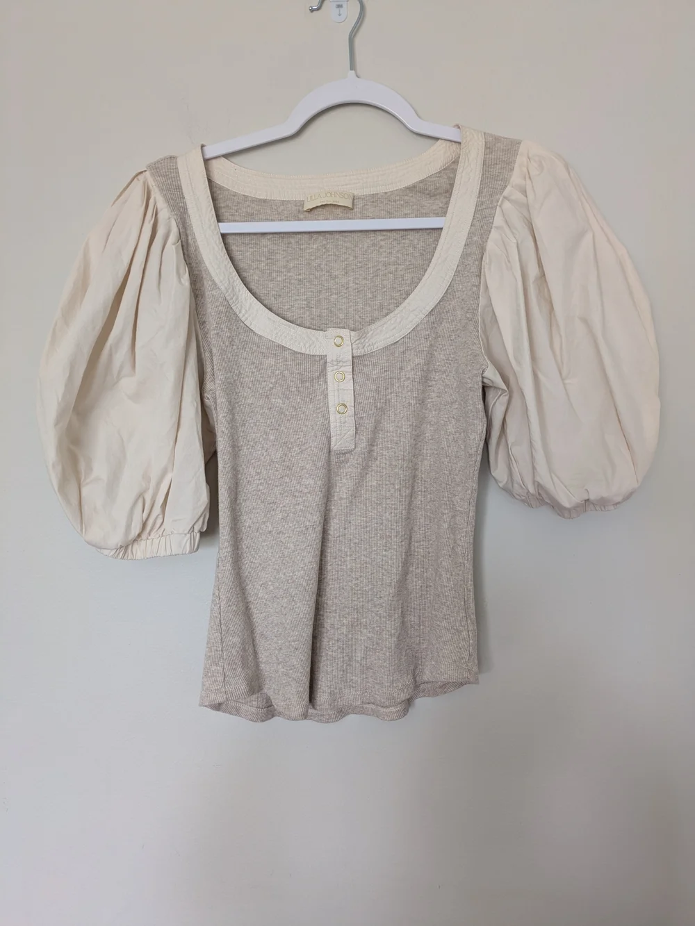 Ulla Johnson Scoop Neck Puff Sleeve Top in Beige and Cream